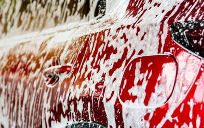 Battle of the Suds: SiO2 vs. Traditional Car Shampoos - Choose Your Champion!
